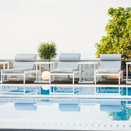 Crystal Villas&suites