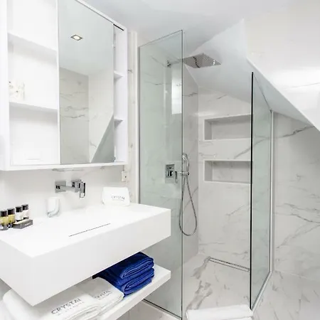 Crystal & Вилла Полихроно