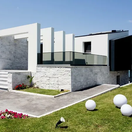 Crystal Villas&suites