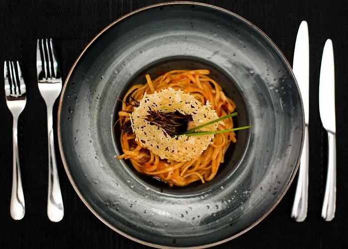 Villa Crystal & Polychrono