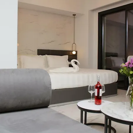 Crystal & * بوليخرونو