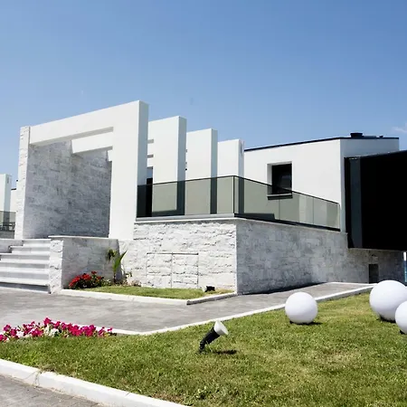 Villa Crystal &