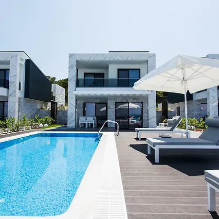 Crystal & Villa *