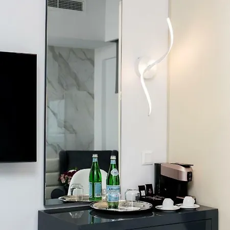 Crystal & بوليخرونو