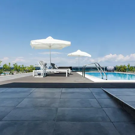 Villa Crystal &
