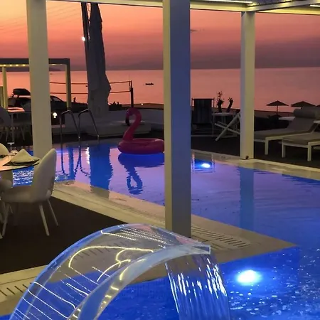 Crystal & Polychrono