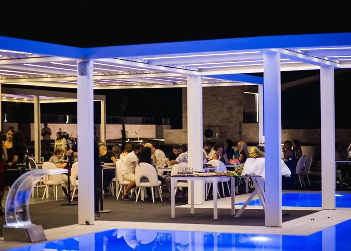 Crystal & Polychrono