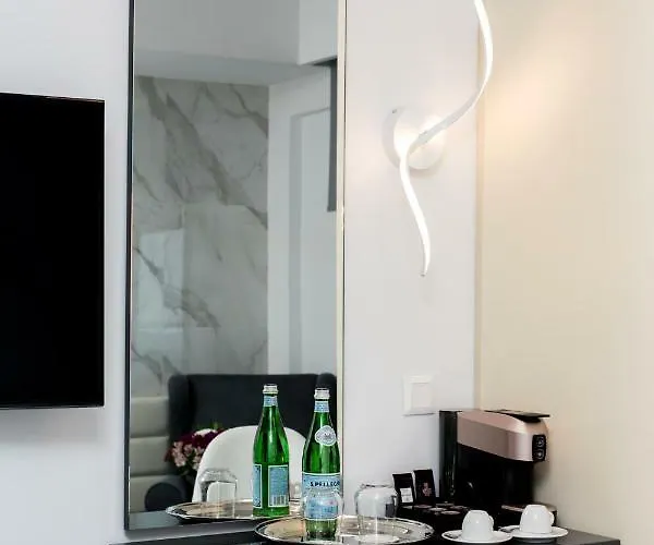 Crystal & Polychrono