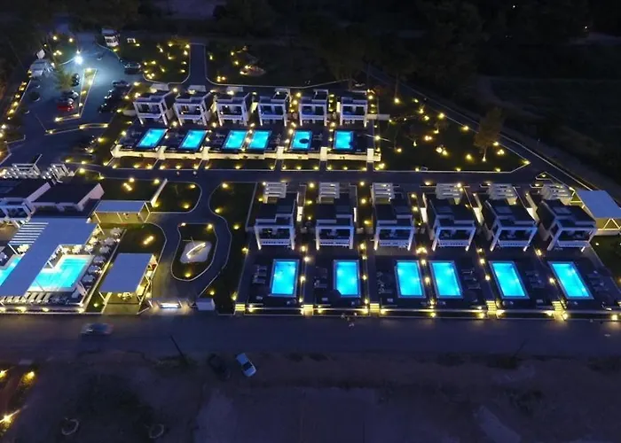 Crystal & Polychrono